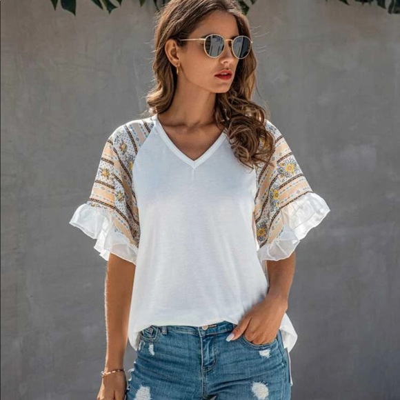 Boho Gypsy Print Blouse Ruffle Sleeve White V Neck - Picture 2 of 6